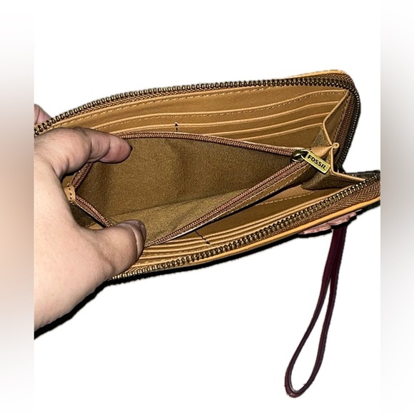 Fossil Brown Leather Flowers Zip Around Women’s Wallet Wristlet, GUC - Picture 9 of 12